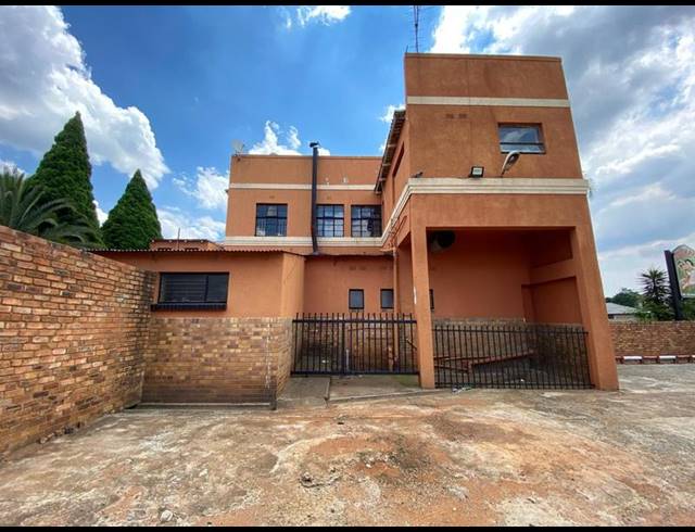 BUSINESS FOR SALE IN STRUBENVALE
